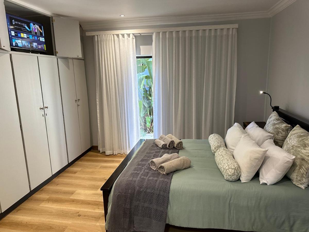Tranquil Private Rooms Hermanus Exterior photo