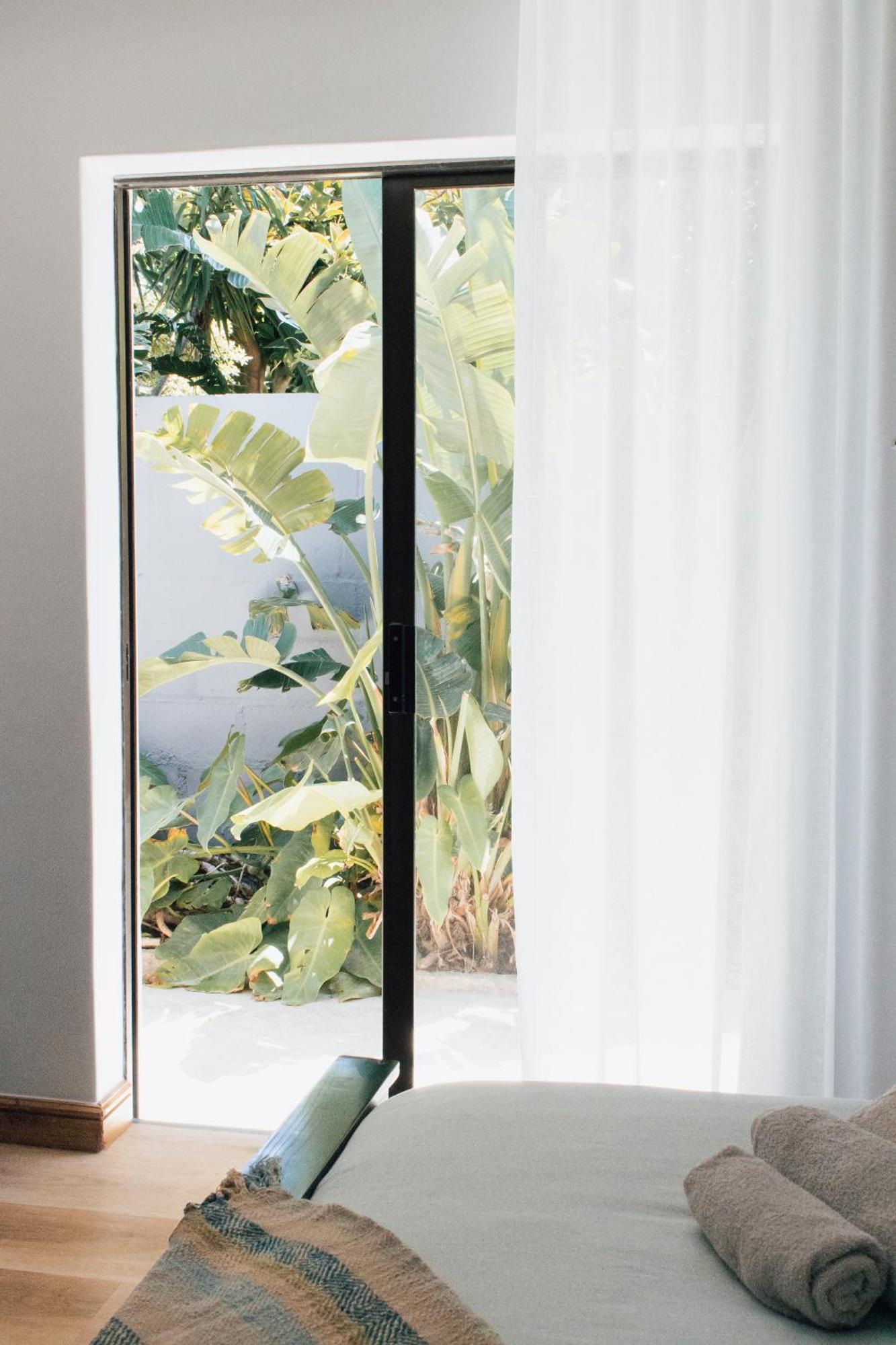 Tranquil Private Rooms Hermanus Exterior photo